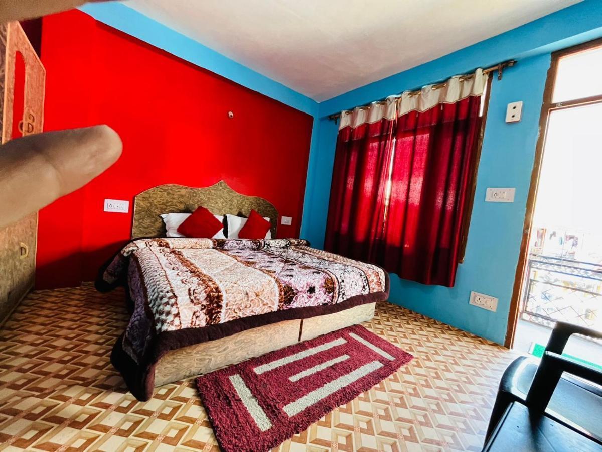 Non Stop Cafe Hostel & Stay Manāli Dış mekan fotoğraf