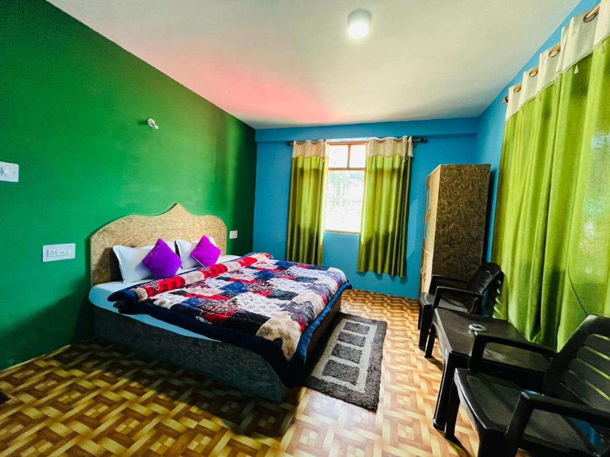 Non Stop Cafe Hostel & Stay Manāli Dış mekan fotoğraf