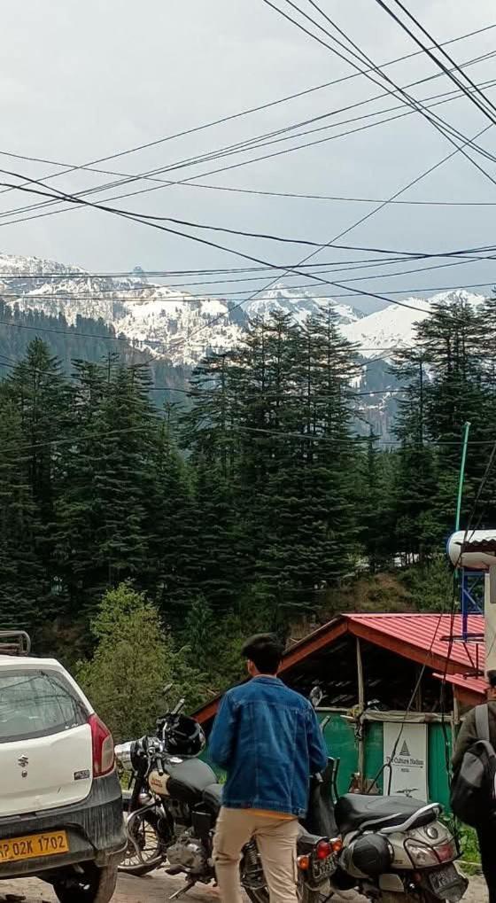 Non Stop Cafe Hostel & Stay Manāli Dış mekan fotoğraf