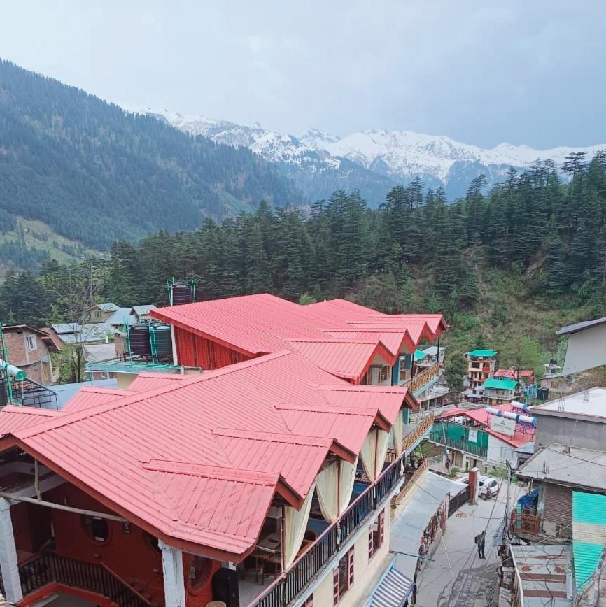 Non Stop Cafe Hostel & Stay Manāli Dış mekan fotoğraf