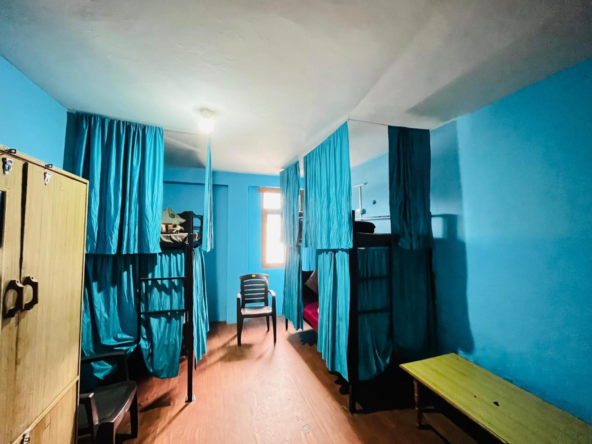 Non Stop Cafe Hostel & Stay Manāli Dış mekan fotoğraf